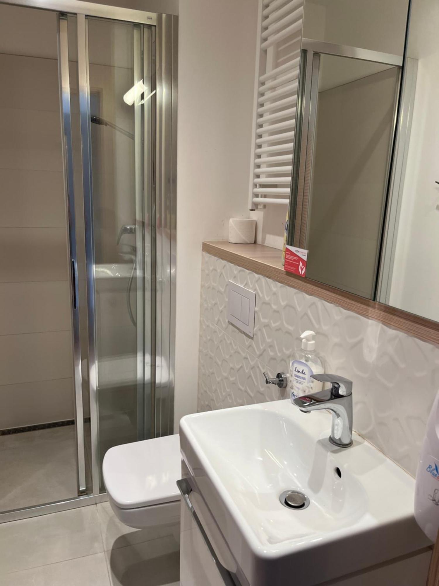 Good Wolska Residence Warsaw Ngoại thất bức ảnh